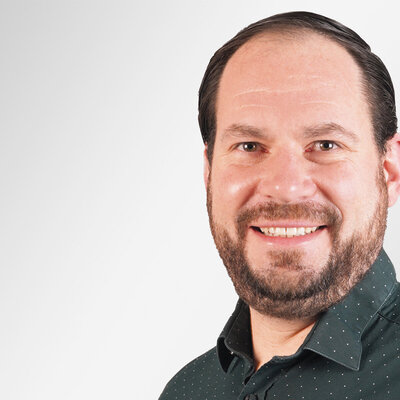 Dr. Michael Eckel